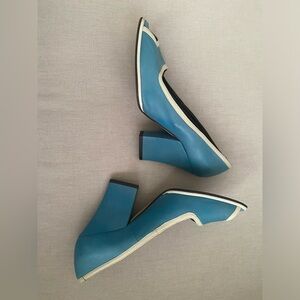Audley London Blue / turquoise and Cream Shoes size 8